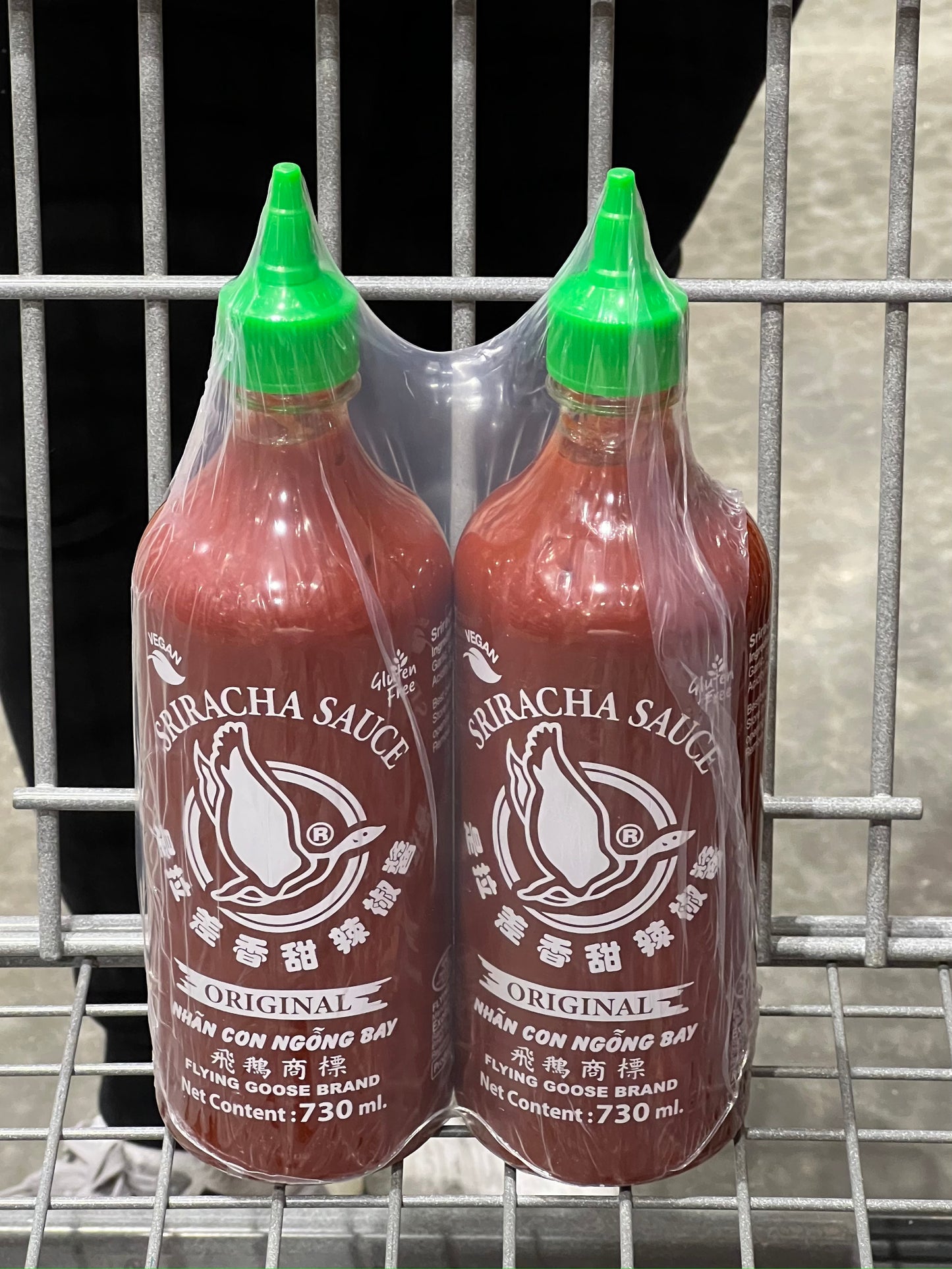 Flying Goose Sriracha Hot Chilli Sauce, 2 x 730ml